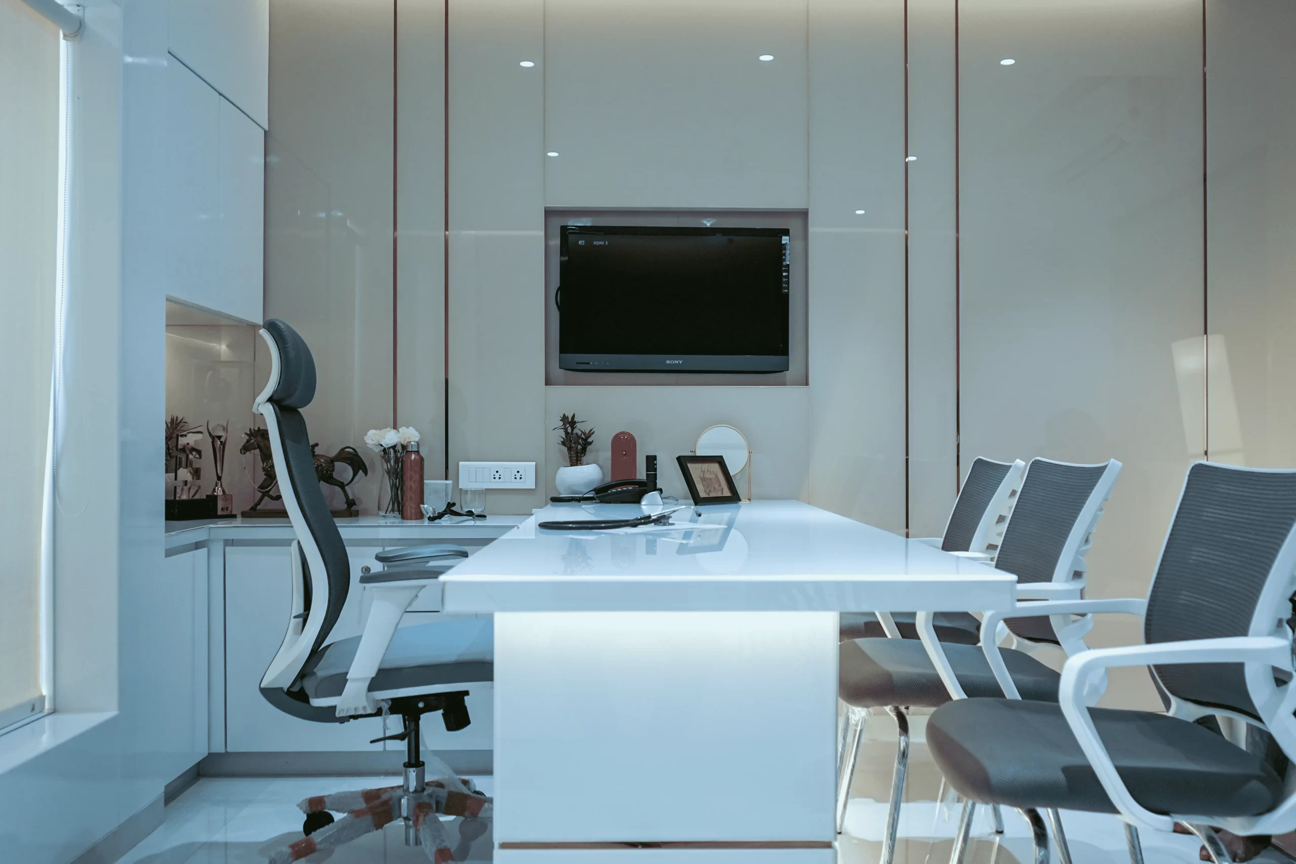 Comfortable consultation room at La Densitae Clinic